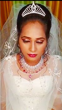 review-Vandana's Bridal Makeovers