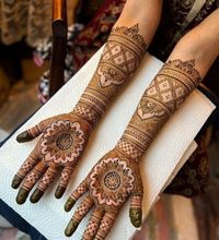 review-Suraj Mehandi Artist