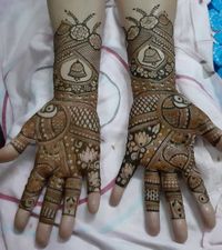 review-Dhrumi Vadhan Mehendi Artist