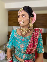 review-Makeovers by Meenu Jain