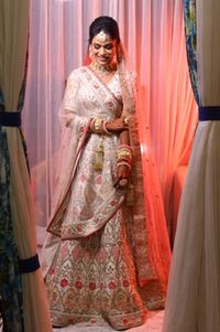 review-Makeovers by Meenu Jain