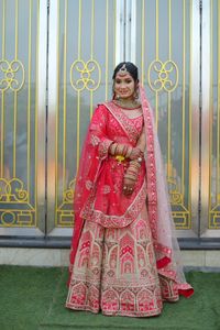 review-Makeovers by Meenu Jain