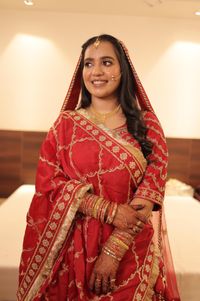 review-Makeovers by Meenu Jain