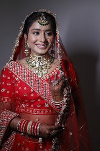 review-Makeovers by Meenu Jain