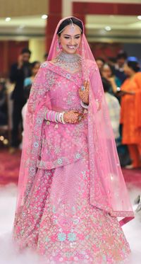 review-Makeovers by Meenu Jain