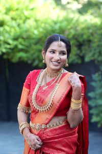 review-Makeovers by Meenu Jain