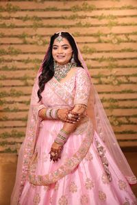 review-Makeovers by Meenu Jain