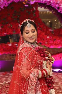 review-Makeovers by Meenu Jain