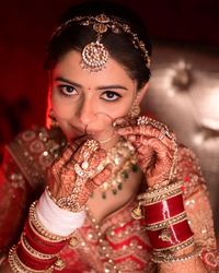 review-Makeovers by Meenu Jain