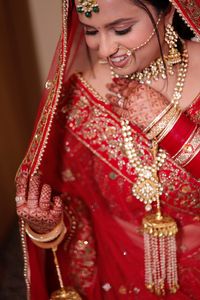 review-Makeovers by Meenu Jain