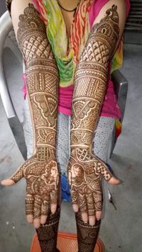 review-image-0-Mehndi Art