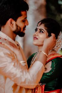 review-Creation Frame Makers