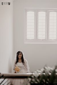 review-True Story Weddings
