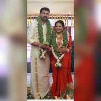 review-True Story Weddings