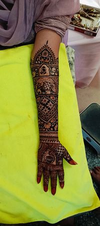 review-Laxman Mehendi Artist
