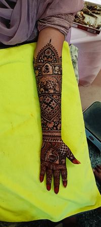 review-Laxman Mehendi Artist