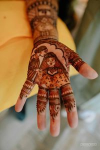 review-Raj Mehendi Artist