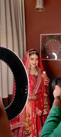 review-Kanika Arora- Hair & Makeup Artist