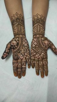 review-image-0-Shine Mehendi Artist