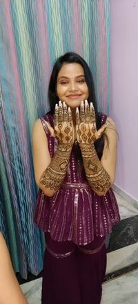 review-Deepa Mehendi Artist
