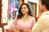 review-Makeovers by Kunjal Patel