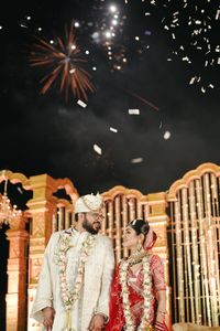 review-The Wedding Poetries