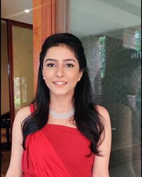 review-Makeup by Maitreyi