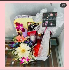 Gift n Giggless