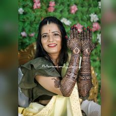 Pallavi Mehendi Designer