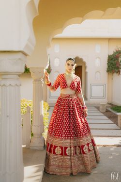 Sabysachi Lehenga Images, Latest Sabyasachi Lehenga Collection