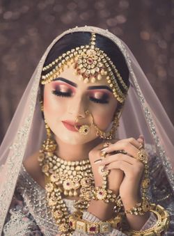 Photo of Stunning rose gold eye makeup Photo of Stunning rose gold eye makeup