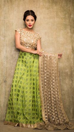 indian wedding dresses for bride's sister online