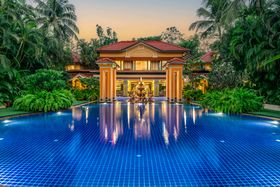 Mayfair Lagoon