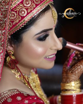 Yaashavi Makeovers