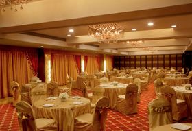 Golden Leaf Banquets