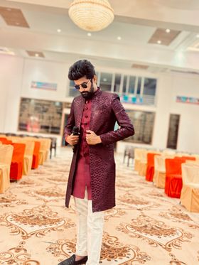Anchor Vaibhav