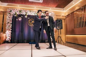 Anchor Hitesh Malhotra