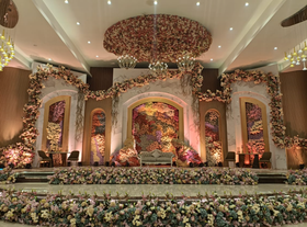 Vardaan Grand At Gymkhana Club II