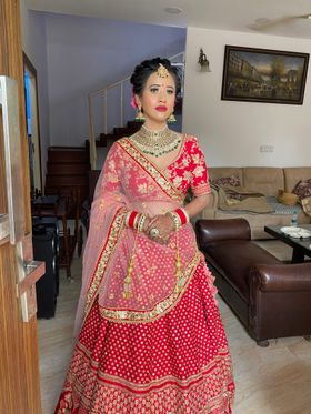 Aastha Nigam Makeovers