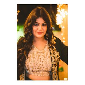 Vaari Makeup Artist