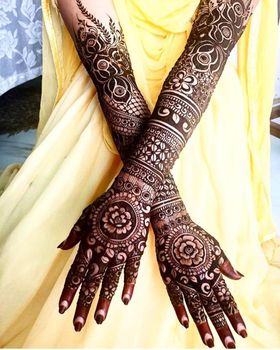 Ameena Mehendi Artist