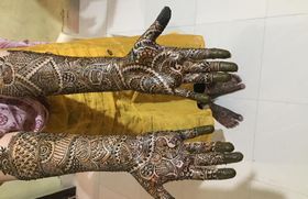 Sana Mehendi Artist