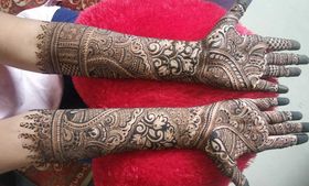Parveen Inamdar Mehendi