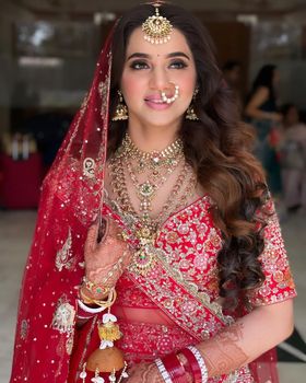 Dimple Makeover's - The Professional MUA