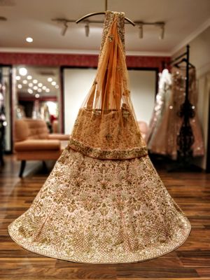 Shop Online For Designer Bridal Lehengas And Wedding Lehenga Cholis