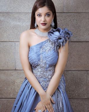 Sky blue gown for engagement cheap