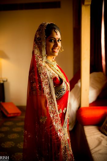 Photo of Smiling bride portrait