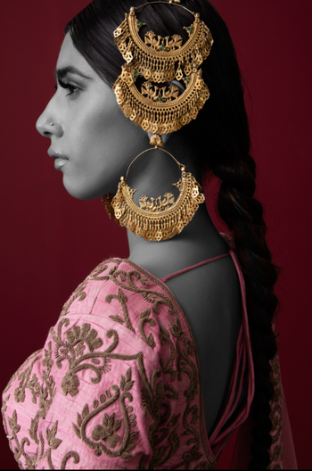 Photo of Modern jewellery with elaborate statement jhoomer