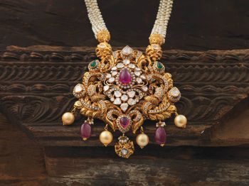 pendant necklace