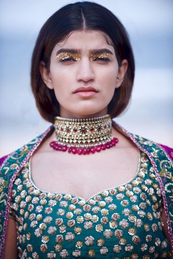 Modern choker for bride with pink beads